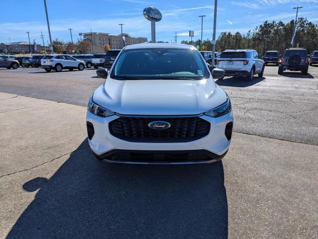 Photo of 2025 Oxford White Ford Escape