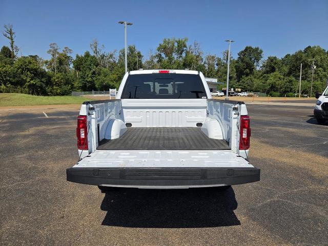 Photo of 2023 Oxford White Ford F-150