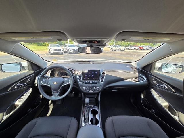 Photo of 2024 Summit White Chevrolet Malibu