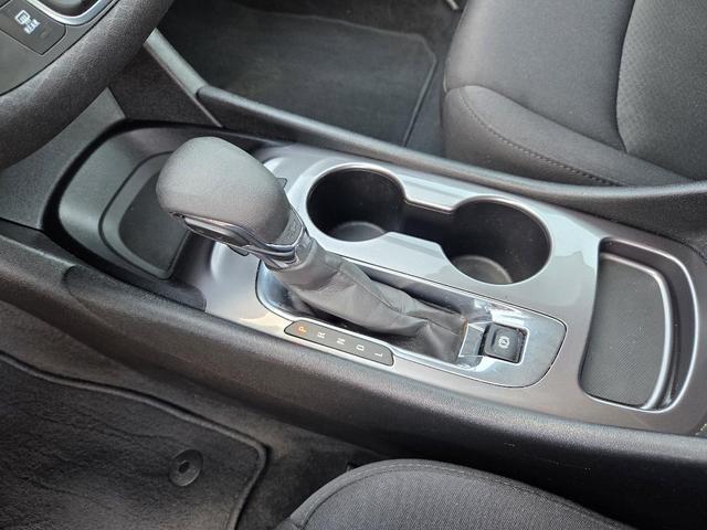 Photo of 2024 Summit White Chevrolet Malibu