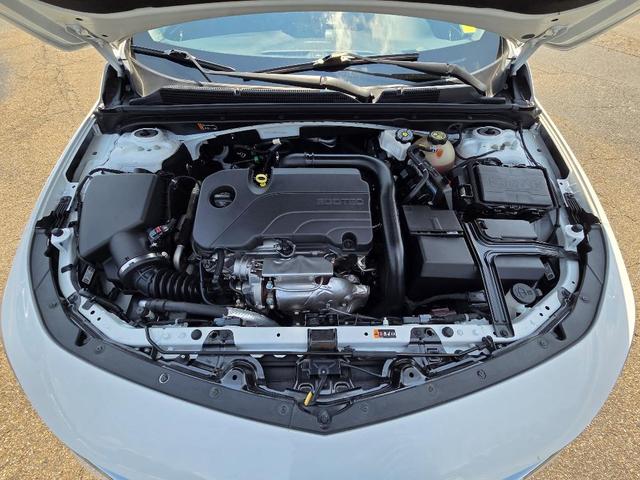 Photo of 2024 Summit White Chevrolet Malibu