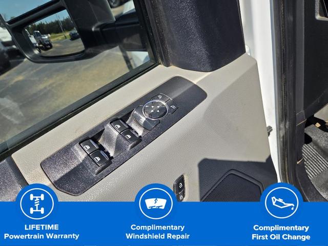 Photo of 2021 Oxford White Ford F-250