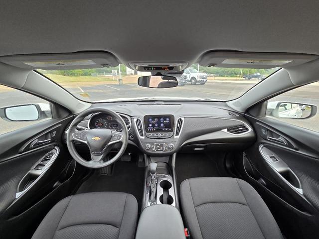 Photo of 2024 Summit White Chevrolet Malibu