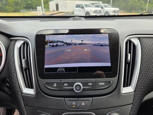 Photo of 2024 Summit White Chevrolet Malibu