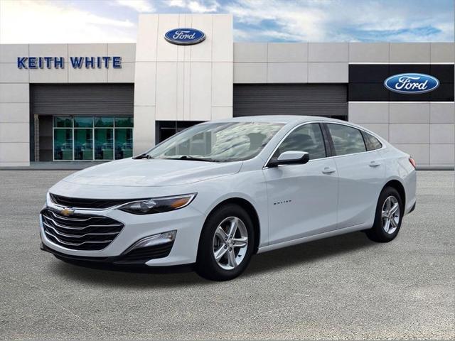 Photo of 2024 Summit White Chevrolet Malibu
