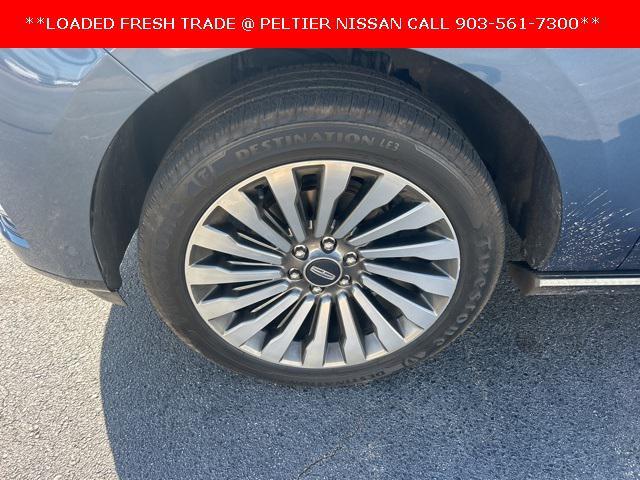 Photo of 2019 Blue Diamond Metallic Lincoln Navigator