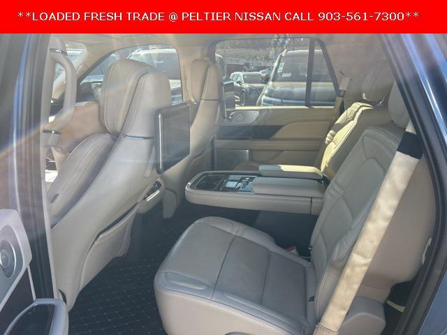 Photo of 2019 Blue Diamond Metallic Lincoln Navigator