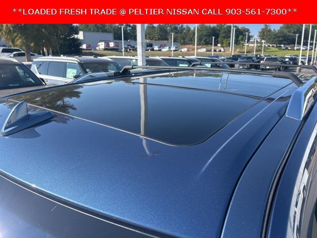 Photo of 2019 Blue Diamond Metallic Lincoln Navigator