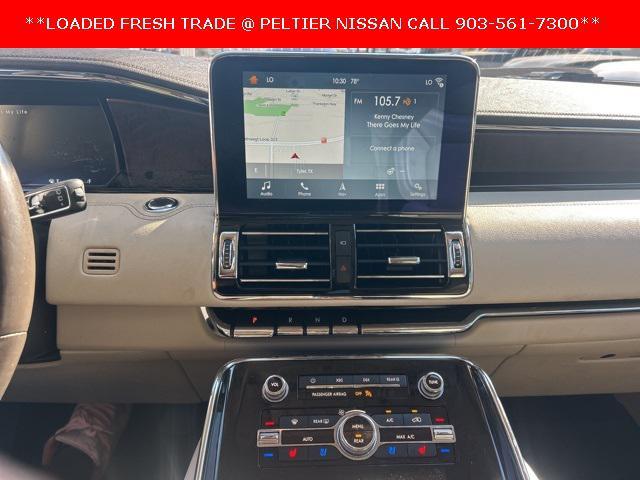 Photo of 2019 Blue Diamond Metallic Lincoln Navigator
