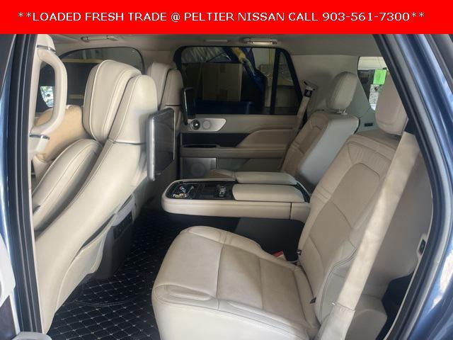 Photo of 2019 Blue Diamond Metallic Lincoln Navigator