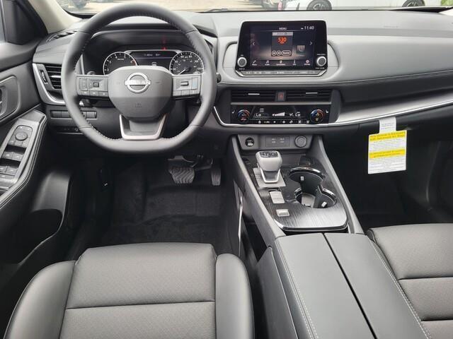 Photo of 2025 Brilliant Silver Metallic Nissan Rogue