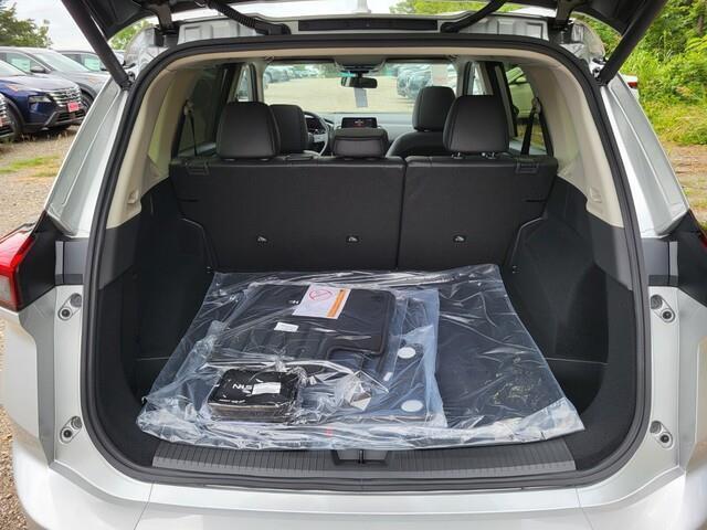 Photo of 2025 Brilliant Silver Metallic Nissan Rogue