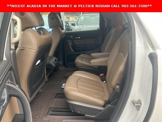 Photo of 2016 White Frost Tricoat GMC Acadia