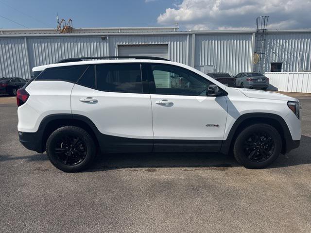 Photo of 2023 Summit White GMC Terrain