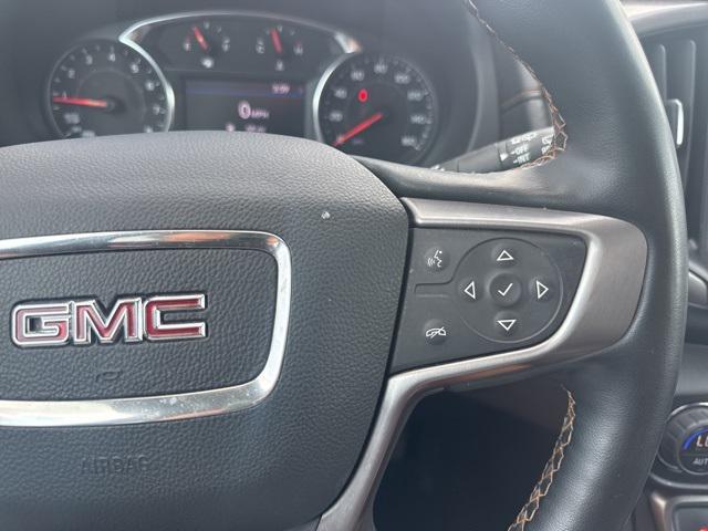 Photo of 2023 Summit White GMC Terrain