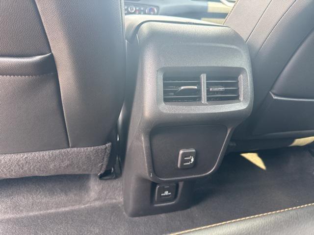 Photo of 2023 Summit White GMC Terrain