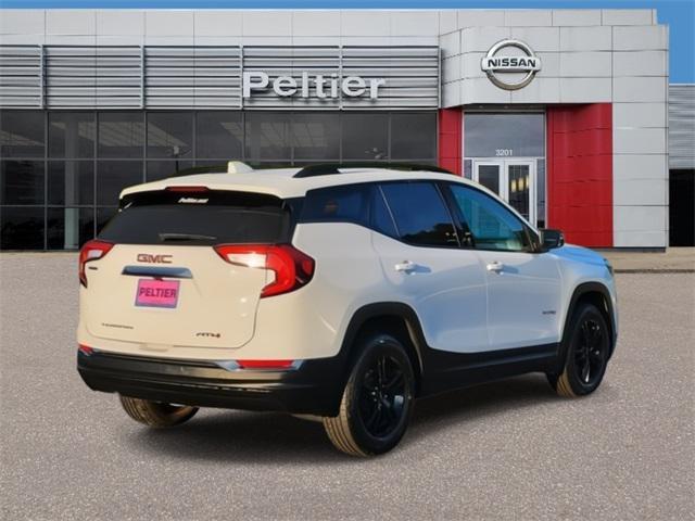 Photo of 2023 Summit White GMC Terrain
