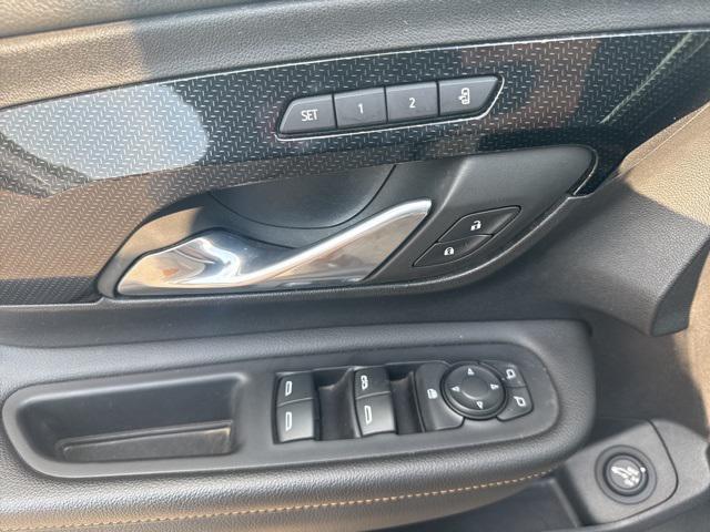 Photo of 2023 Summit White GMC Terrain