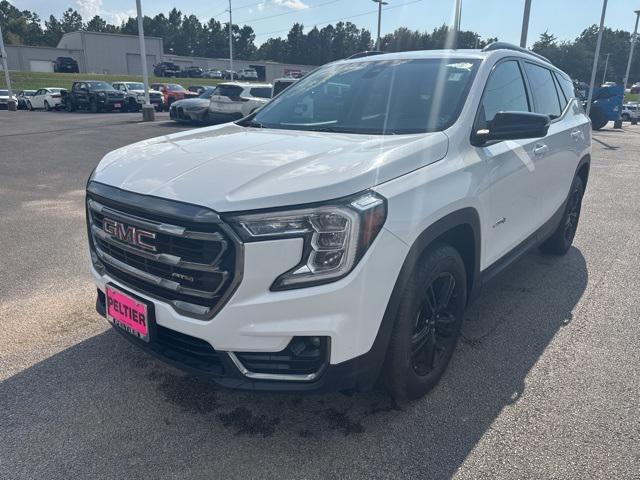 Photo of 2023 Summit White GMC Terrain