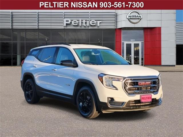 Photo of 2023 Summit White GMC Terrain