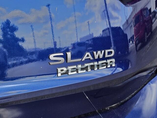 Photo of 2025 Deep Ocean Blue Pearl/Super Black Nissan Rogue
