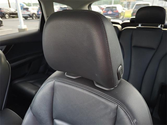 Photo of 2019 Orca Black Metallic Audi Q7