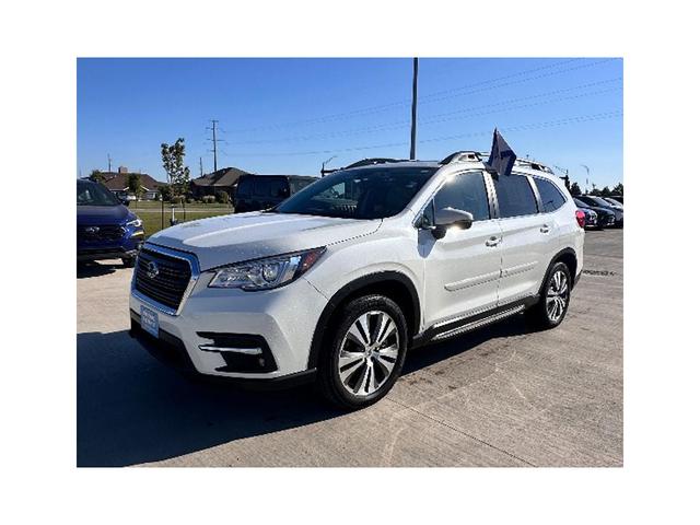 Photo of 2022 Crystal White Pearl Subaru Ascent