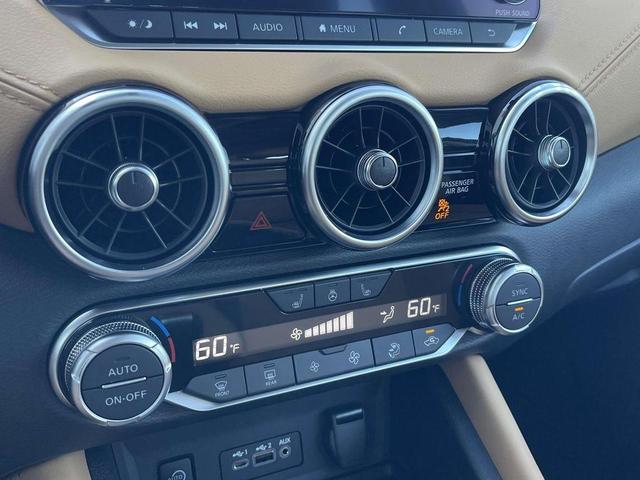 Photo of 2025 Black Nissan Sentra