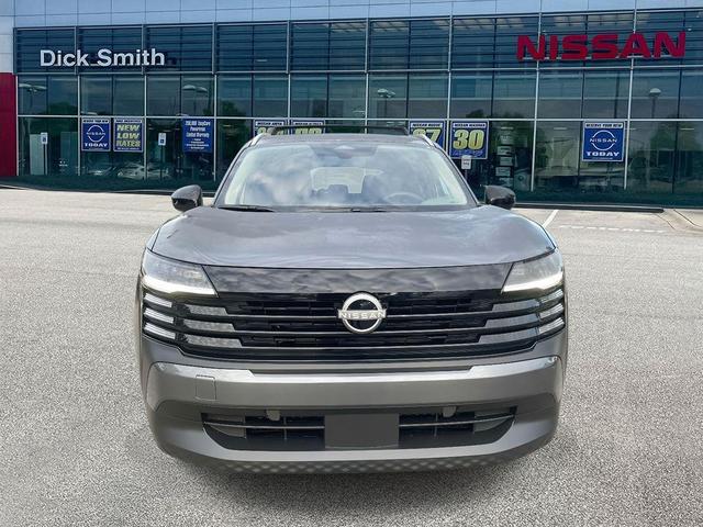 Photo of 2026 Gun Metallic Nissan Kicks