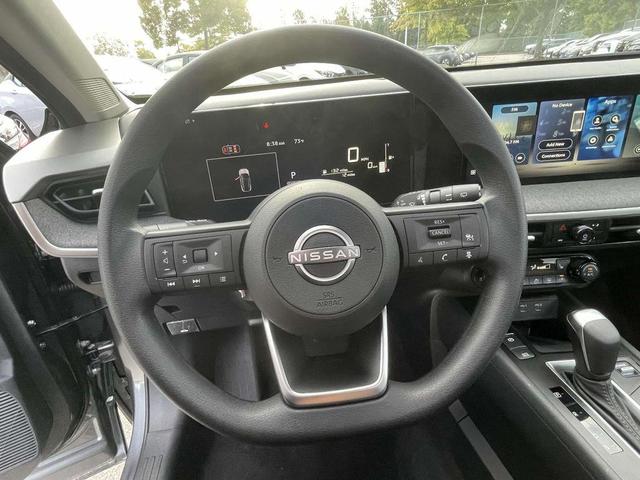 Photo of 2026 Gun Metallic Nissan Kicks