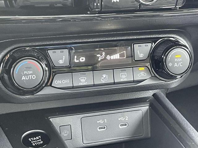 Photo of 2026 Gun Metallic Nissan Kicks