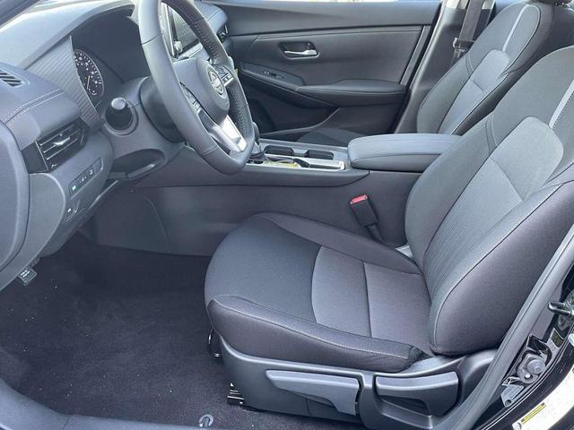 Photo of 2025 Black Nissan Sentra