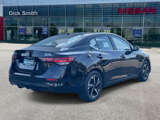 Photo of 2025 Black Nissan Sentra