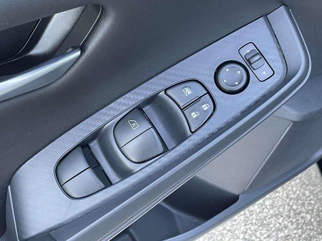 Photo of 2025 Black Nissan Sentra