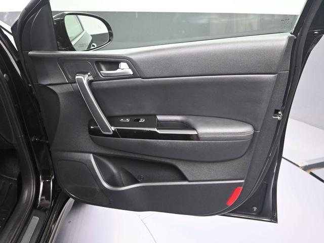 Photo of 2020 Black Cherry Pearl Kia Sportage
