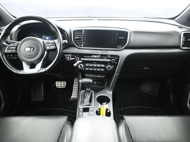Photo of 2020 Black Cherry Pearl Kia Sportage