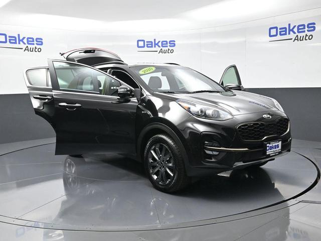 Photo of 2020 Black Cherry Pearl Kia Sportage
