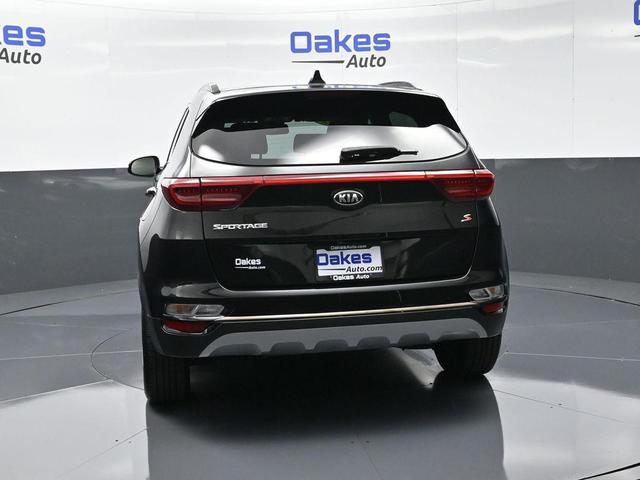 Photo of 2020 Black Cherry Pearl Kia Sportage