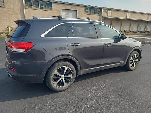 Photo of 2018 Platinum Graphite Kia Sorento