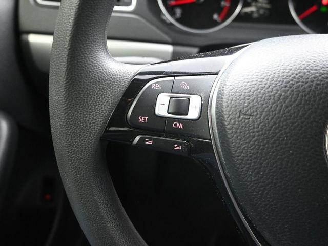 Photo of 2018 Platinum Gray Metallic Volkswagen Jetta