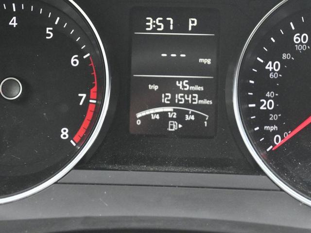 Photo of 2018 Platinum Gray Metallic Volkswagen Jetta