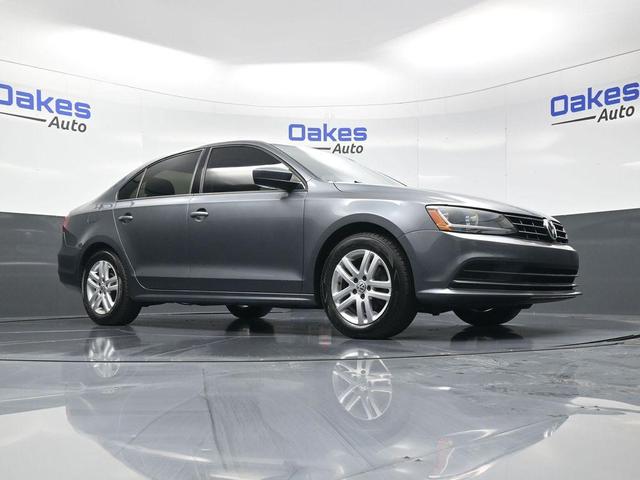 Photo of 2018 Platinum Gray Metallic Volkswagen Jetta