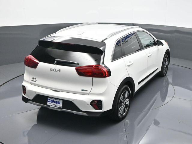 Photo of 2022 Snow White Pearl Kia Niro Plug-In Hybrid