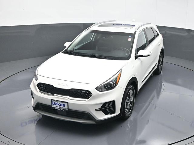 Photo of 2022 Snow White Pearl Kia Niro Plug-In Hybrid