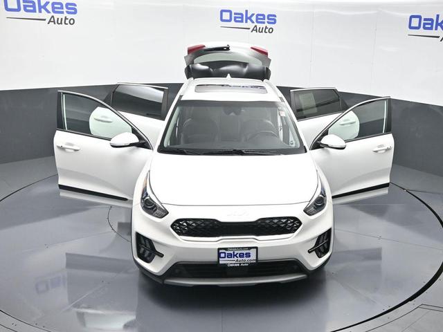 Photo of 2022 Snow White Pearl Kia Niro Plug-In Hybrid