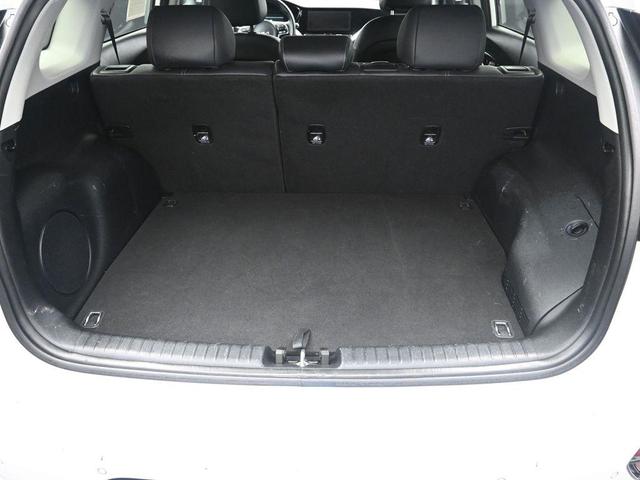 Photo of 2022 Snow White Pearl Kia Niro Plug-In Hybrid