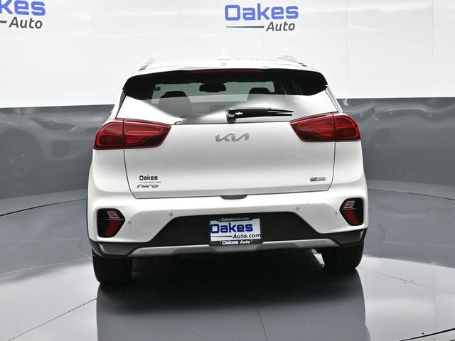 Photo of 2022 Snow White Pearl Kia Niro Plug-In Hybrid