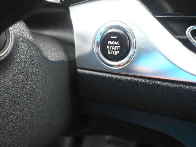 Photo of 2022 Snow White Pearl Kia Niro Plug-In Hybrid