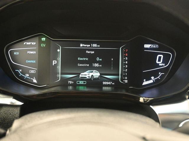 Photo of 2022 Snow White Pearl Kia Niro Plug-In Hybrid