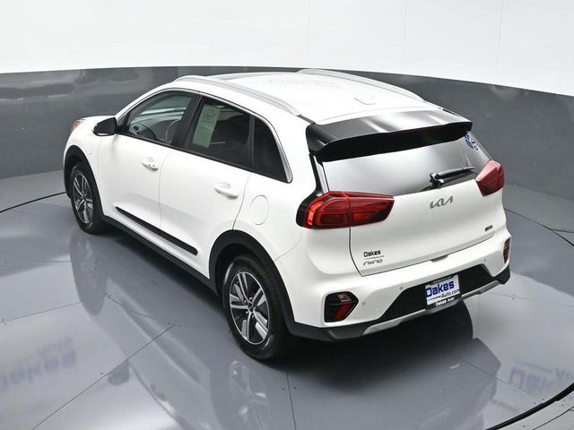 Photo of 2022 Snow White Pearl Kia Niro Plug-In Hybrid